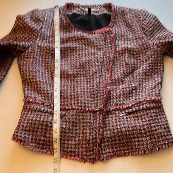 White House Black Market Boucle Tweet Blazer Size 4 Red Black Silver Metallic - Picture 10 of 10
